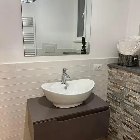 Pensión La Dimora Di Pino 3*